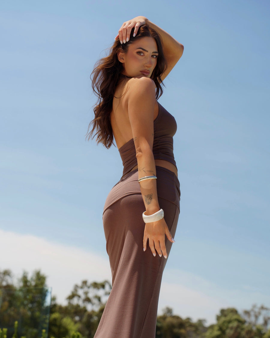 SOFT HALTER BROWN TOP